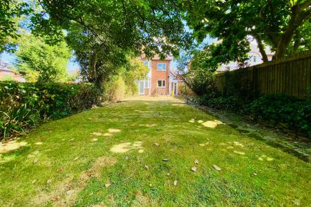 3 bedroom Semi-detached house for sale in Ainsdale Road, Leicester, LE3