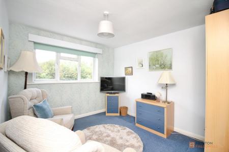4 bedroom Detached house for sale in Lubbesthorpe Road, Leicester, LE3