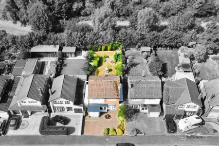 4 bedroom Detached house for sale in Lubbesthorpe Road, Leicester, LE3