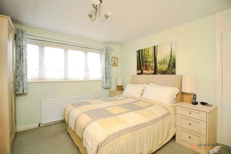 4 bedroom Detached house for sale in Lubbesthorpe Road, Leicester, LE3