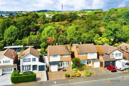4 bedroom Detached house for sale in Lubbesthorpe Road, Leicester, LE3