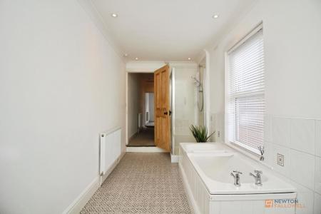 2 bedroom Terraced House for sale in Wilmington Road, Leicester, LE3