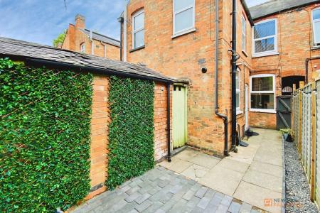 2 bedroom Terraced House for sale in Wilmington Road, Leicester, LE3