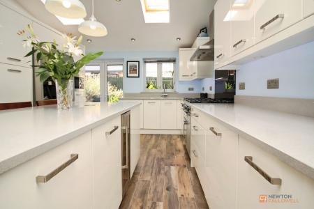 3 bedroom Semi-detached house for sale in Erdyngton Road, Leicester, LE3