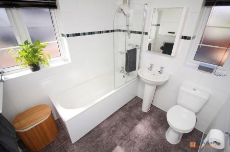3 bedroom Semi-detached house for sale in Erdyngton Road, Leicester, LE3
