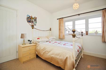 3 bedroom Semi-detached house for sale in Erdyngton Road, Leicester, LE3