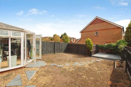 3 bedroom Semi-detached house for sale in Darien Way, Braunstone, LE3