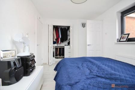 3 bedroom Semi-detached house for sale in Darien Way, Braunstone, LE3