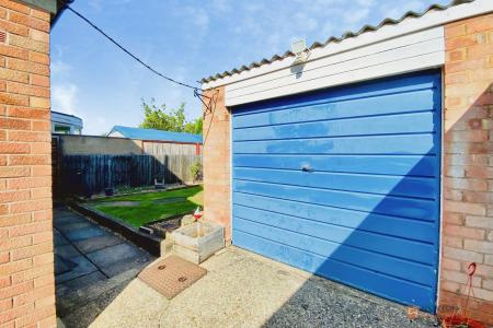 3 bedroom Semi-detached house for sale in Priory Walk, Leicester Forest East, LE3