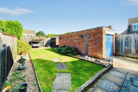 3 bedroom Semi-detached house for sale in Priory Walk, Leicester Forest East, LE3