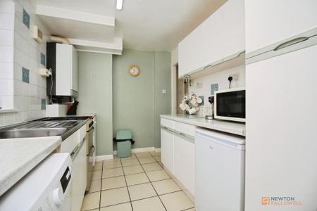 3 bedroom Semi-detached house for sale in Priory Walk, Leicester Forest East, LE3