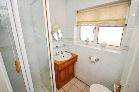 2 bedroom Bungalow for sale in Sparkenhoe, Newbold Verdon, LE9