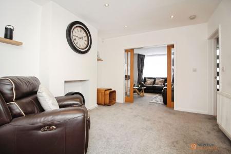 3 bedroom Semi-detached house for sale in Ratby Lane, Leicester Forest East, LE3