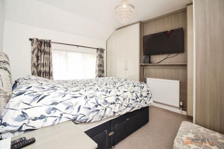 3 bedroom Semi-detached house for sale in Ratby Lane, Leicester Forest East, LE3