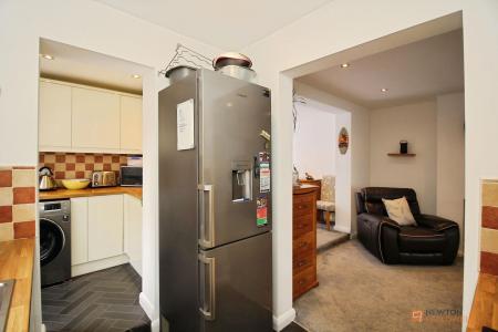 3 bedroom Semi-detached house for sale in Ratby Lane, Leicester Forest East, LE3