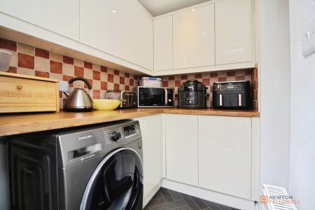 3 bedroom Semi-detached house for sale in Ratby Lane, Leicester Forest East, LE3