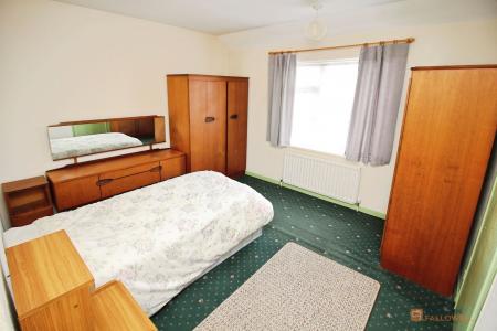 3 bedroom Semi-detached house for sale in Kay Road, Leicester, LE3