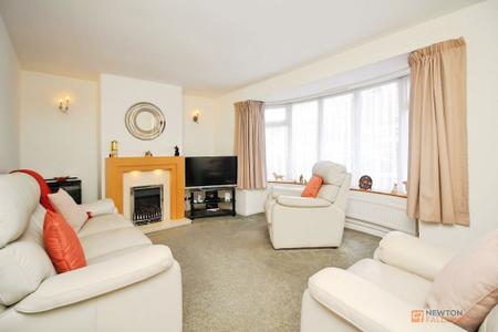 2 bedroom Semi-detached house for sale in The Osiers, Leicester, LE3