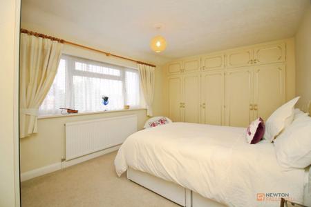 2 bedroom Semi-detached house for sale in The Osiers, Leicester, LE3