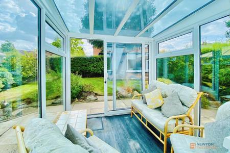 2 bedroom Semi-detached house for sale in The Osiers, Leicester, LE3