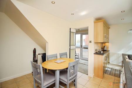 2 bedroom Semi-detached house for sale in The Osiers, Leicester, LE3
