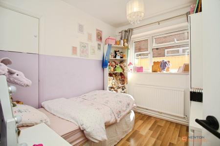 3 bedroom Semi-detached bungalow for sale in Farmway, Leicester, LE3