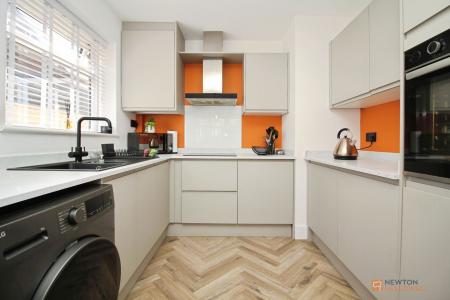 3 bedroom Semi-detached bungalow for sale in Farmway, Leicester, LE3