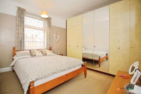 3 bedroom Terraced House for sale in Winton Avenue, Leicester, LE3