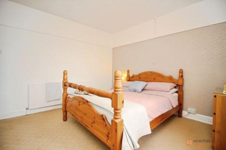 3 bedroom Terraced House for sale in Winton Avenue, Leicester, LE3