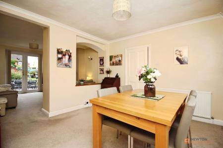 3 bedroom Terraced House for sale in Winton Avenue, Leicester, LE3