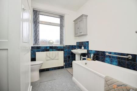 3 bedroom Terraced House for sale in Winton Avenue, Leicester, LE3