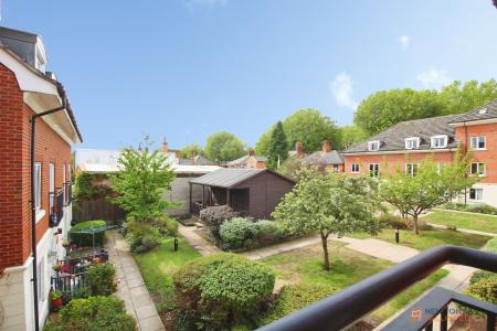 2 bedroom Flat for sale in Bradgate Street, Leicester, LE4