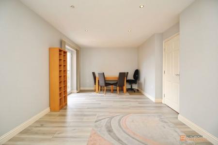 2 bedroom Flat for sale in Bradgate Street, Leicester, LE4
