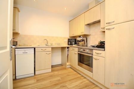 2 bedroom Flat for sale in Bradgate Street, Leicester, LE4