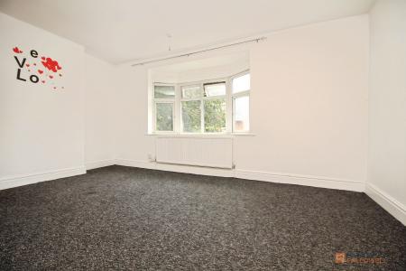 4 bedroom End of terrace house for sale in Fosse Road South, Leicester, LE3