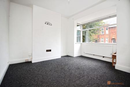 4 bedroom End of terrace house for sale in Fosse Road South, Leicester, LE3