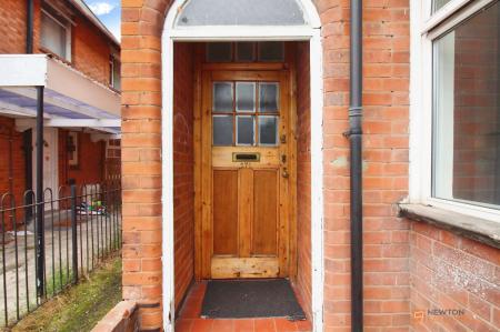 4 bedroom End of terrace house for sale in Fosse Road South, Leicester, LE3