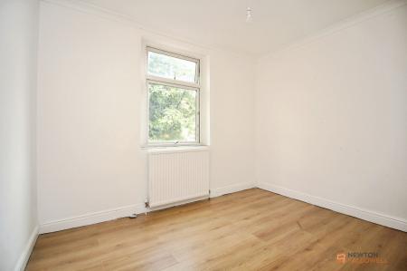 4 bedroom End of terrace house for sale in Fosse Road South, Leicester, LE3