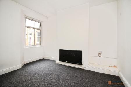 4 bedroom End of terrace house for sale in Fosse Road South, Leicester, LE3