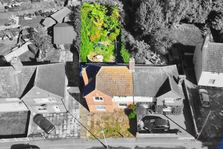 3 bedroom Semi-detached house for sale in Ellesmere Road, Leicester, LE3
