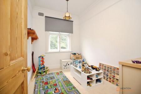 4 bedroom Terraced House for sale in Hinckley Road, Leicester, LE3