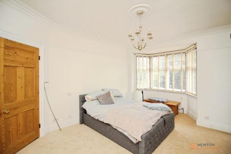 4 bedroom Terraced House for sale in Hinckley Road, Leicester, LE3