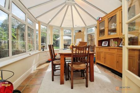 4 bedroom Terraced House for sale in Hinckley Road, Leicester, LE3