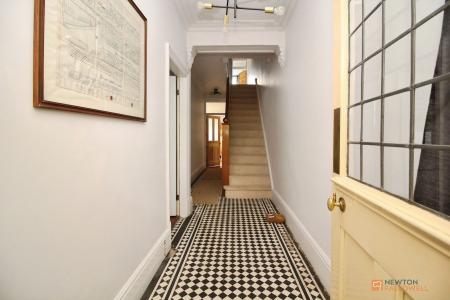 4 bedroom Terraced House for sale in Hinckley Road, Leicester, LE3