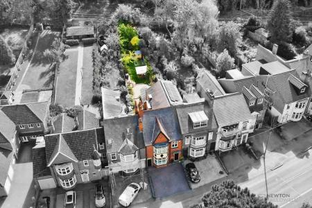 4 bedroom Terraced House for sale in Hinckley Road, Leicester, LE3
