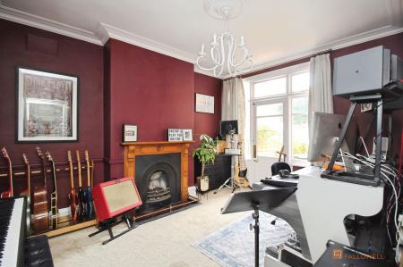 4 bedroom Terraced House for sale in Hinckley Road, Leicester, LE3