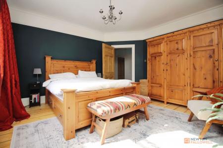 4 bedroom Terraced House for sale in Hinckley Road, Leicester, LE3
