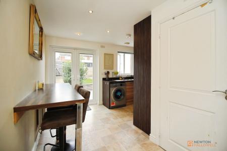 2 bedroom End of terrace house for sale in New Street, Earl Shilton, LE9