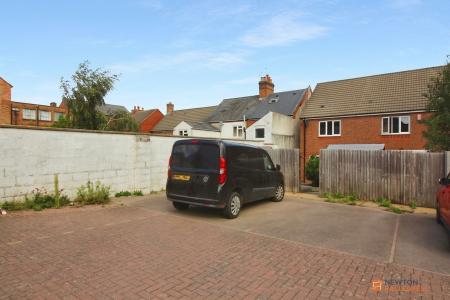 2 bedroom End of terrace house for sale in New Street, Earl Shilton, LE9
