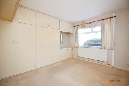 2 bedroom Semi-detached house for sale in Willow Road, Blaby, LE8